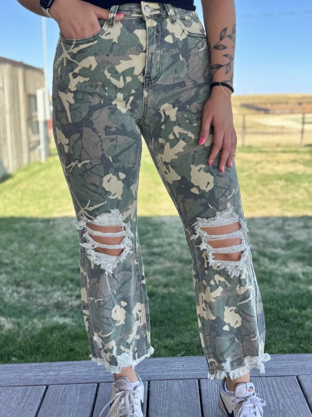 NWT Sterling Kreek High-Rise Distressed Camo Crop Ankle Jeans - Green Camo